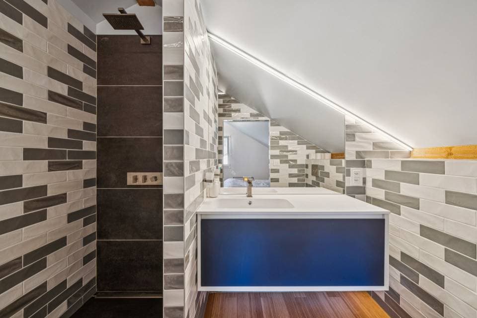 SALLE DE DOUCHE SUITE